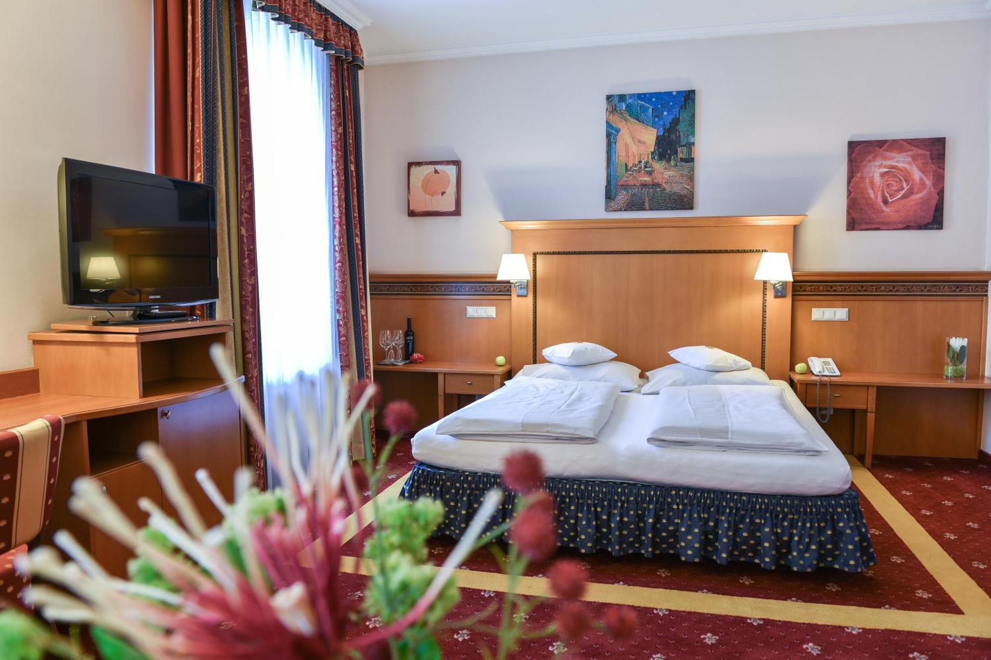 Hotel Alexandra Вельс Экстерьер фото