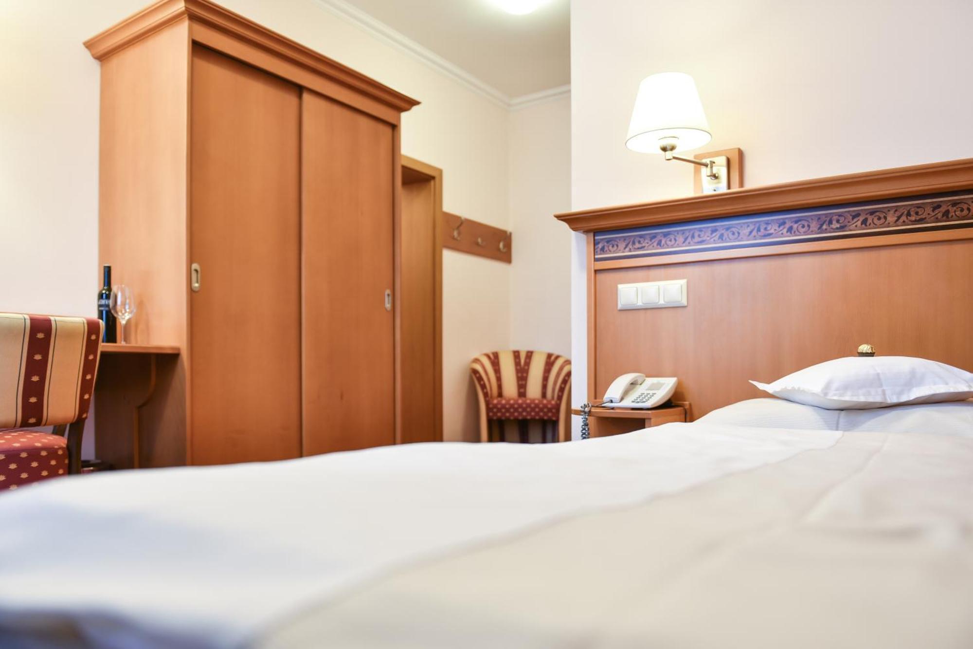 Hotel Alexandra Вельс Экстерьер фото