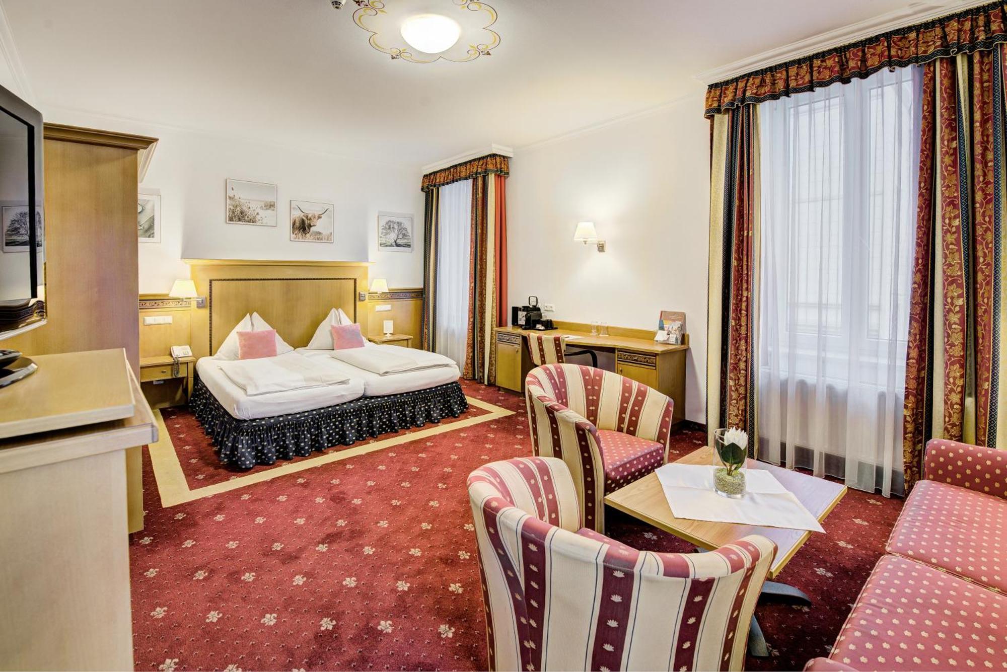 Hotel Alexandra Вельс Экстерьер фото