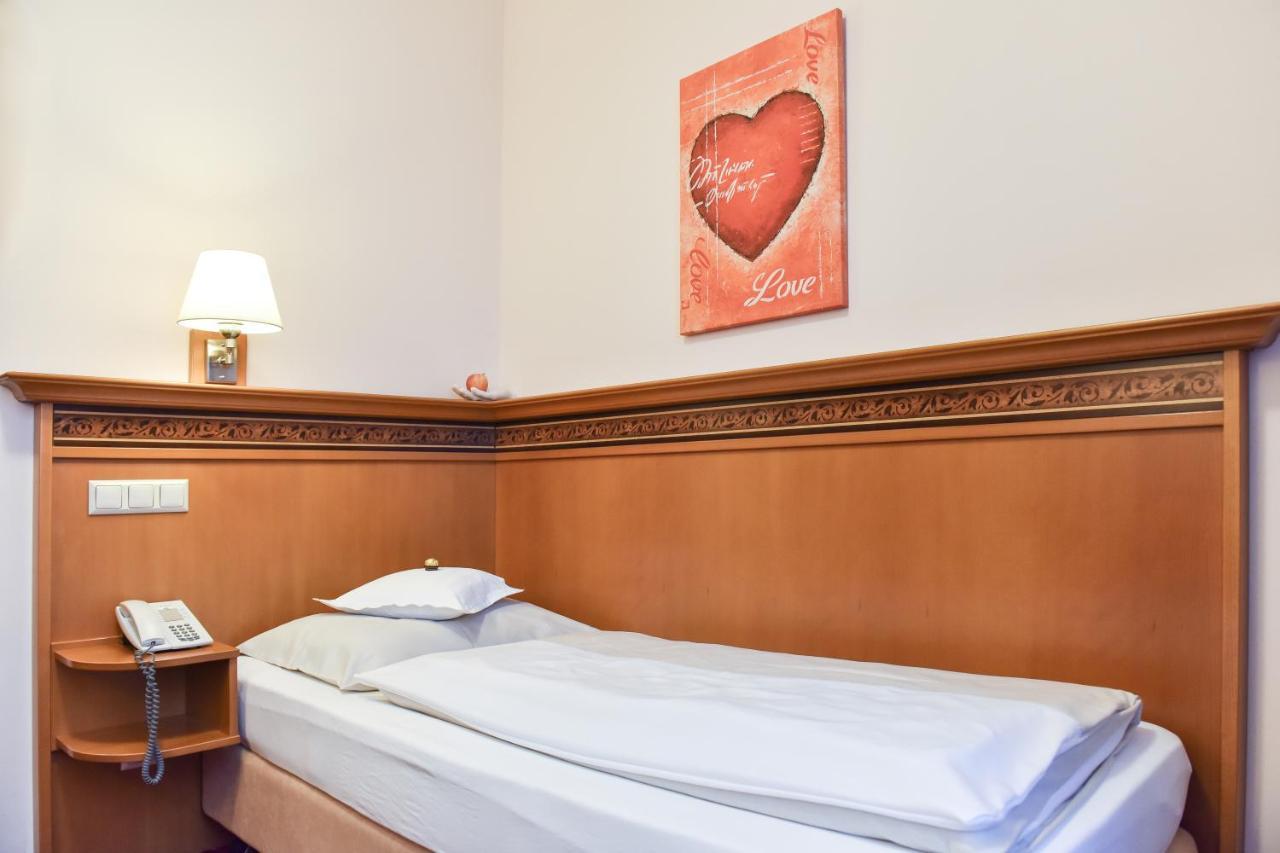 Hotel Alexandra Вельс Экстерьер фото